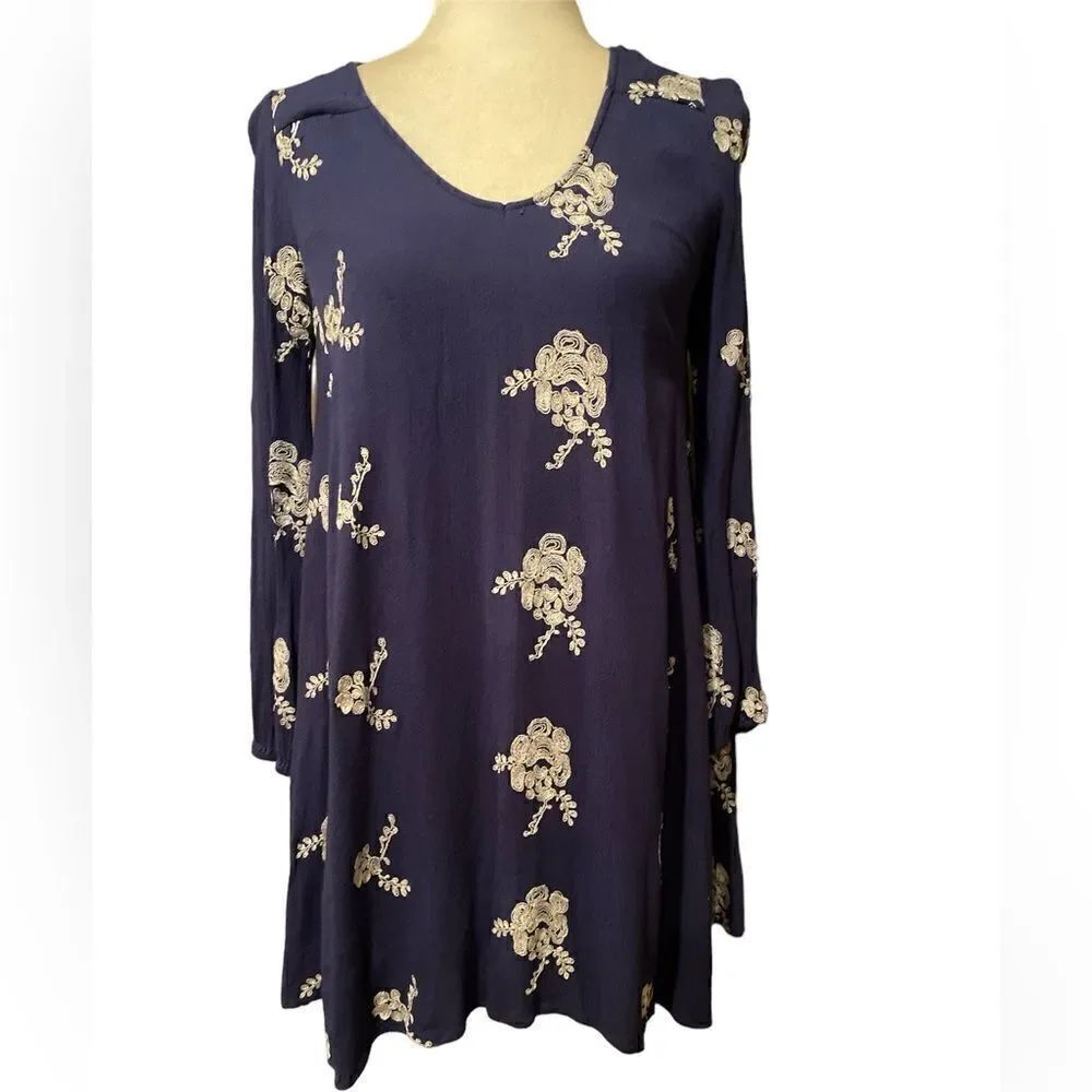 Altar’d State Embroidered Dress Size Small Flowy Long Sleeve Midi